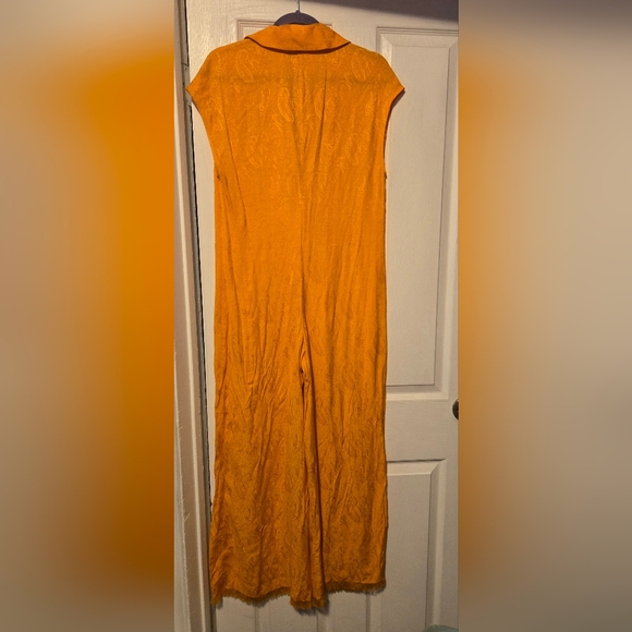NWT Zara Orange Paisley Jumpsuit with Metal Clasps Size S - Picture 4 of 16